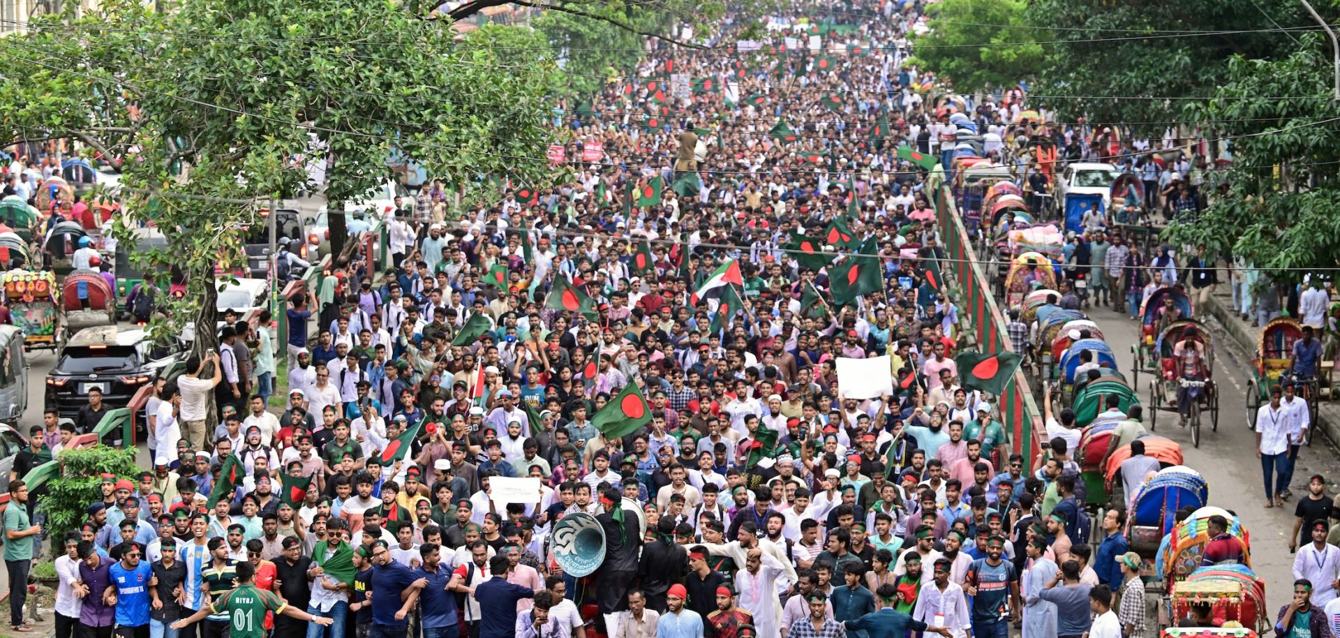 Bangladesh's Political Crisis: Election Delays and Risk of Increased Unrest - gallery image 1