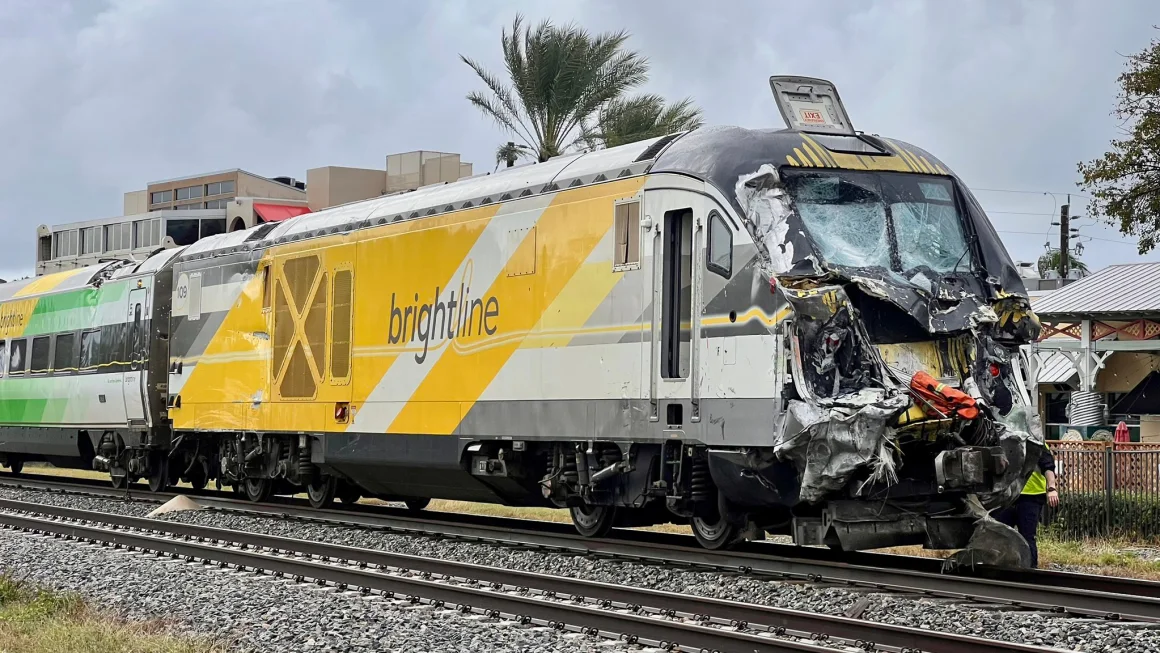 Train Collides with Fire Truck in Florida: 3 Firefighters and 12 Passengers Injured - gallery image 1