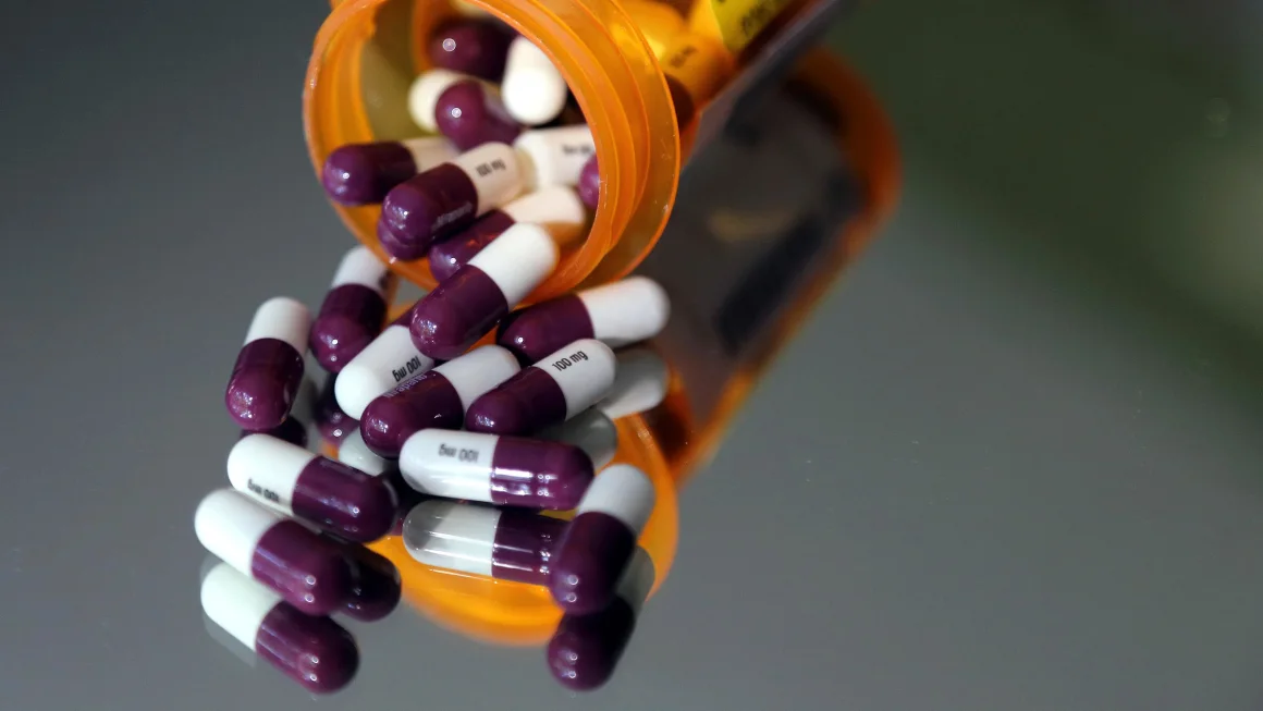 New Laws Effective January 1: Minimum Wage Increases and Medicare Prescription Drug Cost Cap