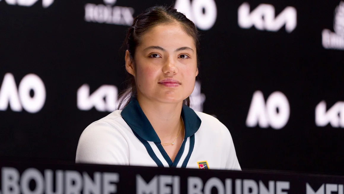 Emma Raducanu Refuses Insect Bite Treatment Due to Doping Concerns - gallery image 1