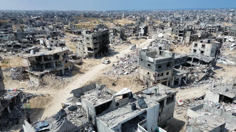 Mass Destruction in Gaza: Thousands Feared Buried Under Rubble - gallery image 1