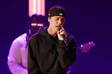 Justin Bieber Drops Surprise Album SWAG II - gallery image 1