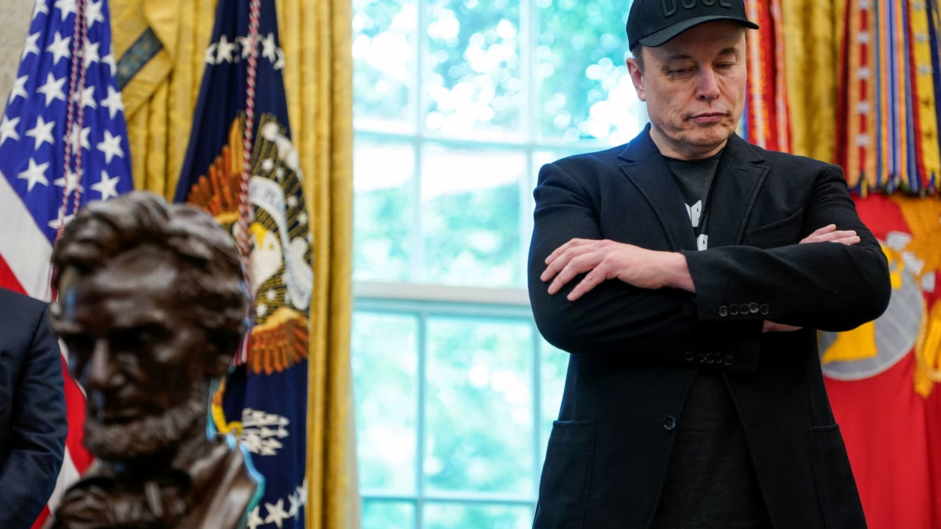 Elon Musk Calls on Followers to Cancel Netflix in 2025: What’s Behind the Streaming Boycott - gallery image 1