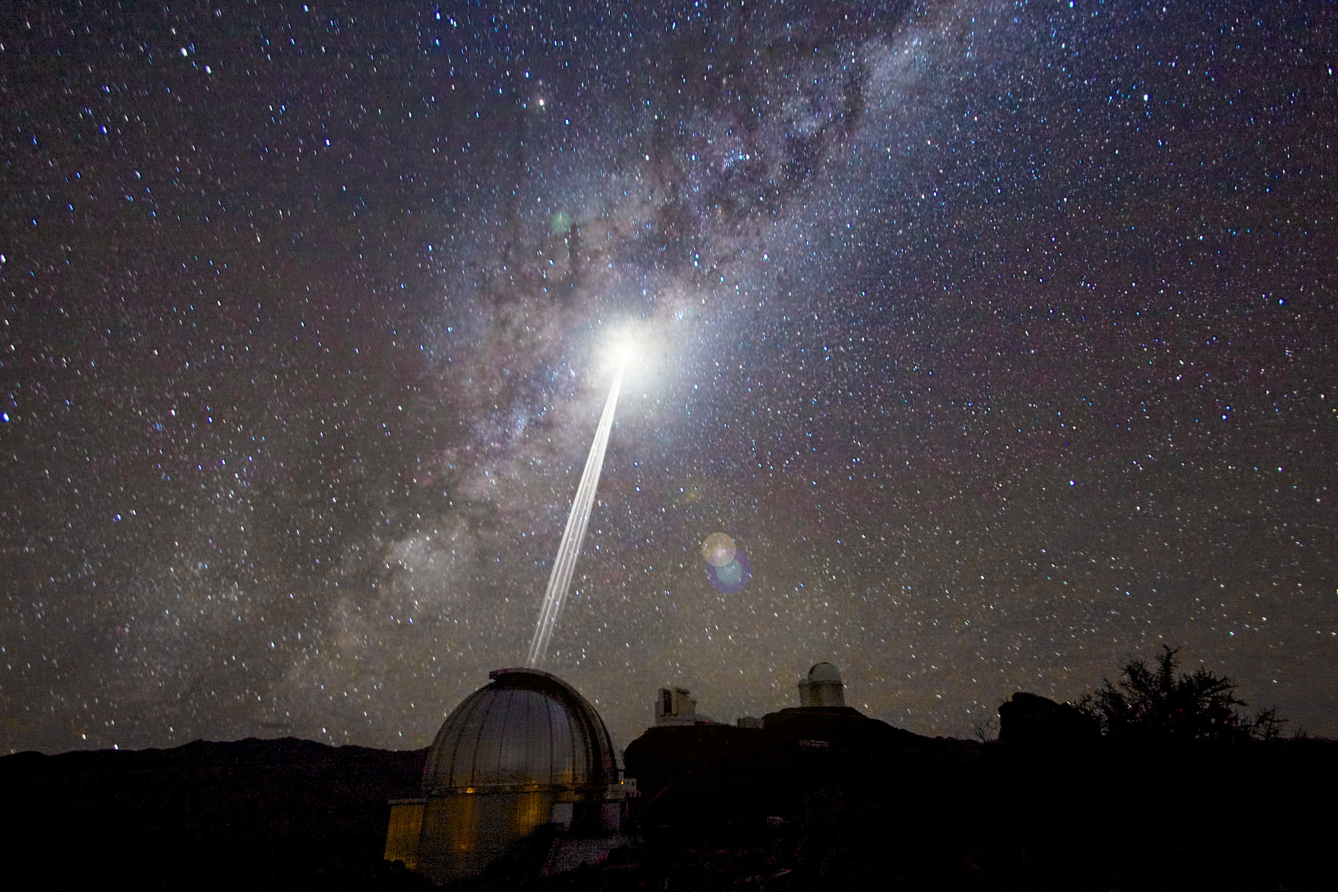 Astronomers Detect Powerful Beam of Energy Aimed at Earth - gallery image 1