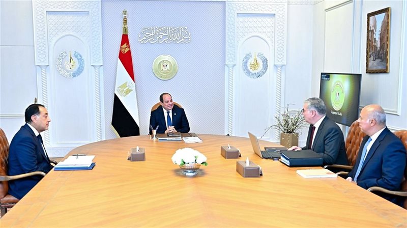 President Sisi emphasizes the need to provide incentives and facilities for investors in the petroleum sector. - gallery image 1