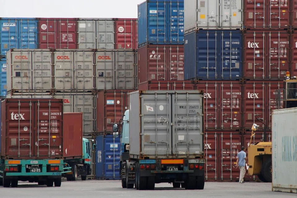 Japan’s Economy Contracts 1.8% in Q3 Amid US Tariffs - gallery image 1