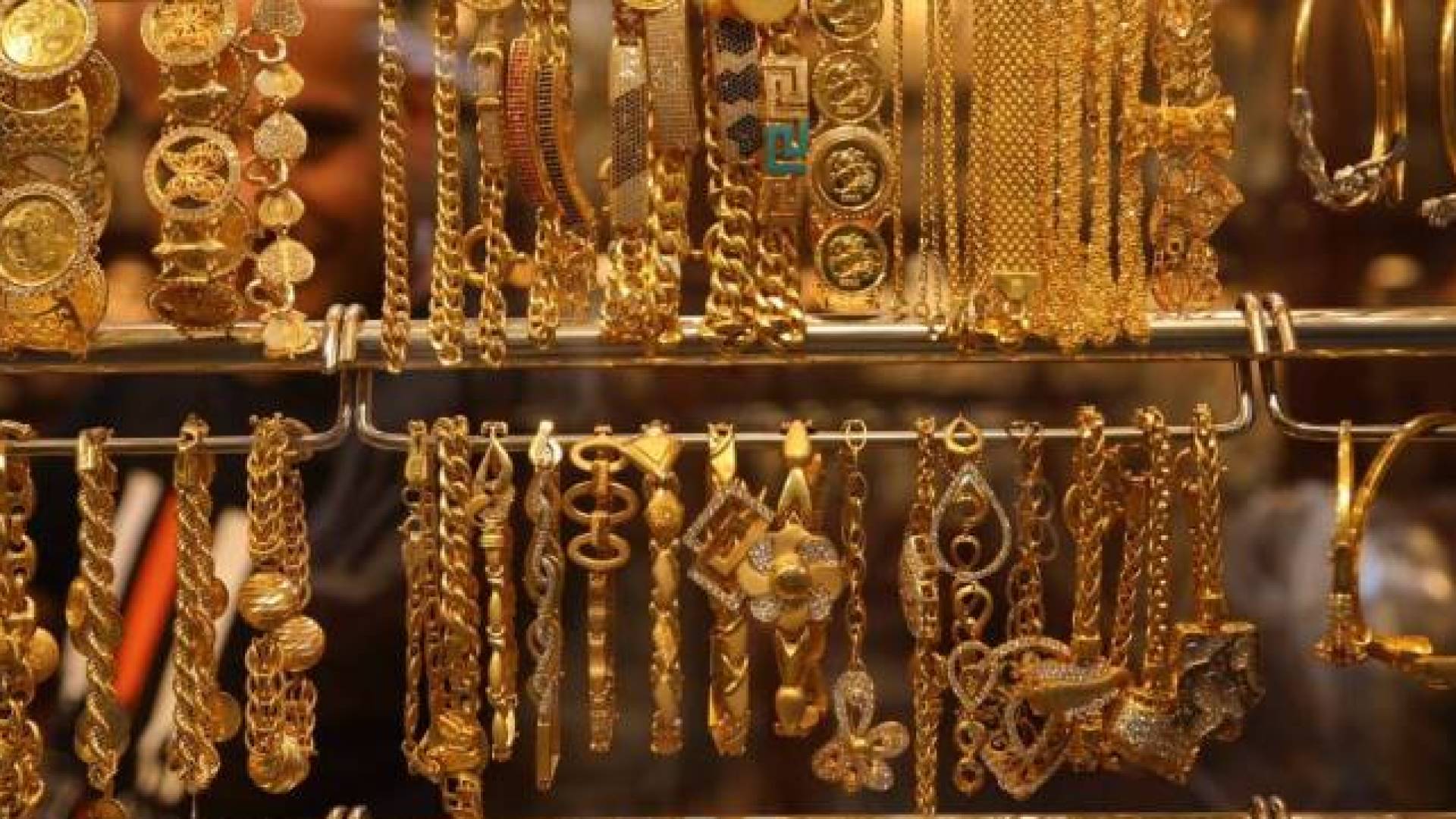 Gold Prices Decline in Jordan Amid Global Market Downturn - gallery image 2