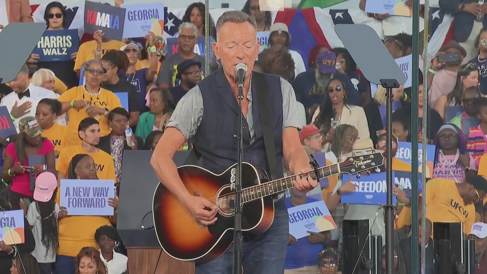 Bruce Springsteen Releases Protest Song for Minneapolis, Condemning Trump-Era Immigration Policies - gallery image 1