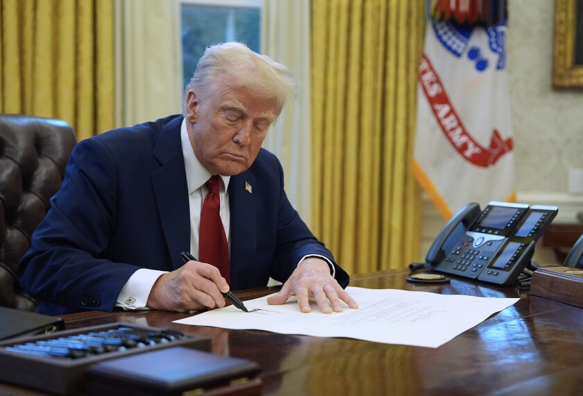 Trump Signs New Executive Orders During Official Ceremony in the Oval Office - gallery image 1