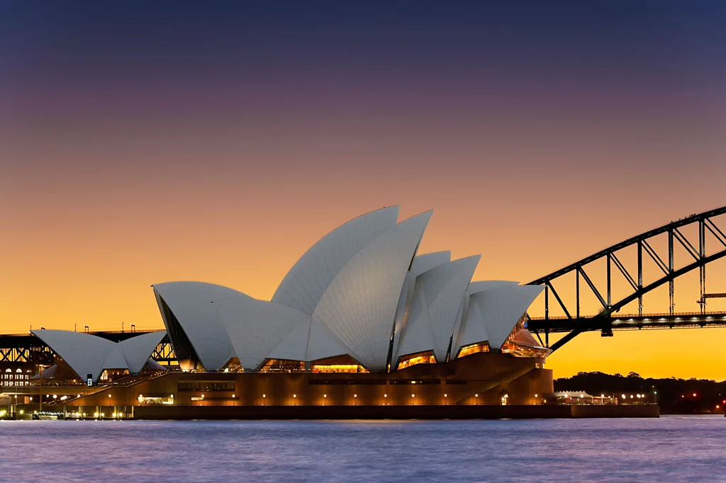 "From Awe to Outrage: The Tumultuous Journey of the Sydney Opera House" - gallery image 1