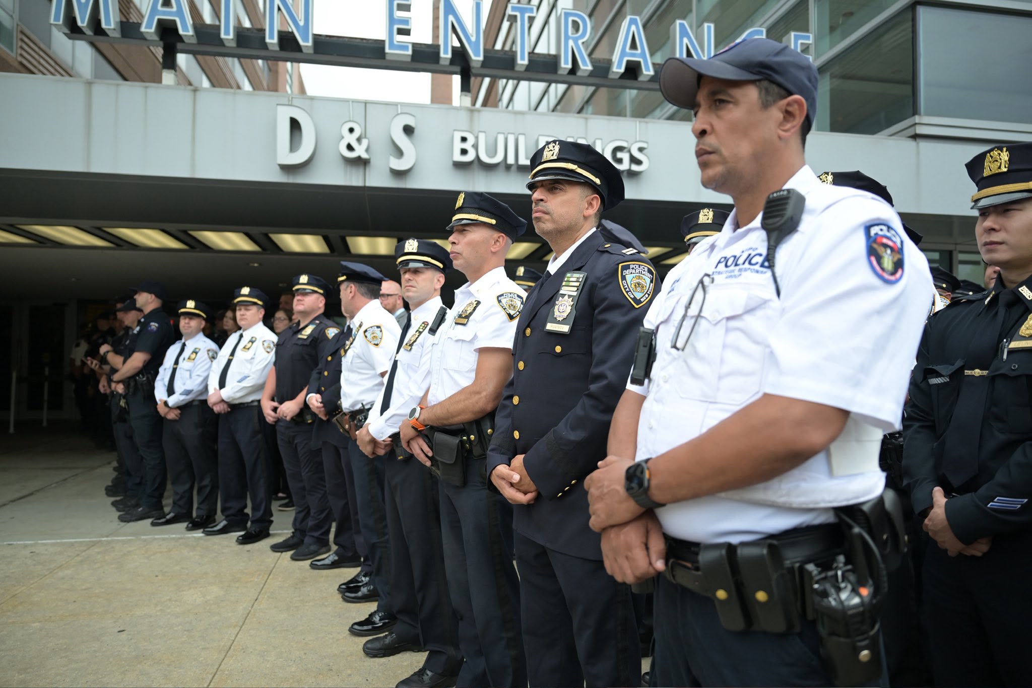 NYPD Detective Receives Hero’s Send-Off from Kings County Hospital Following Recovery - gallery image 2