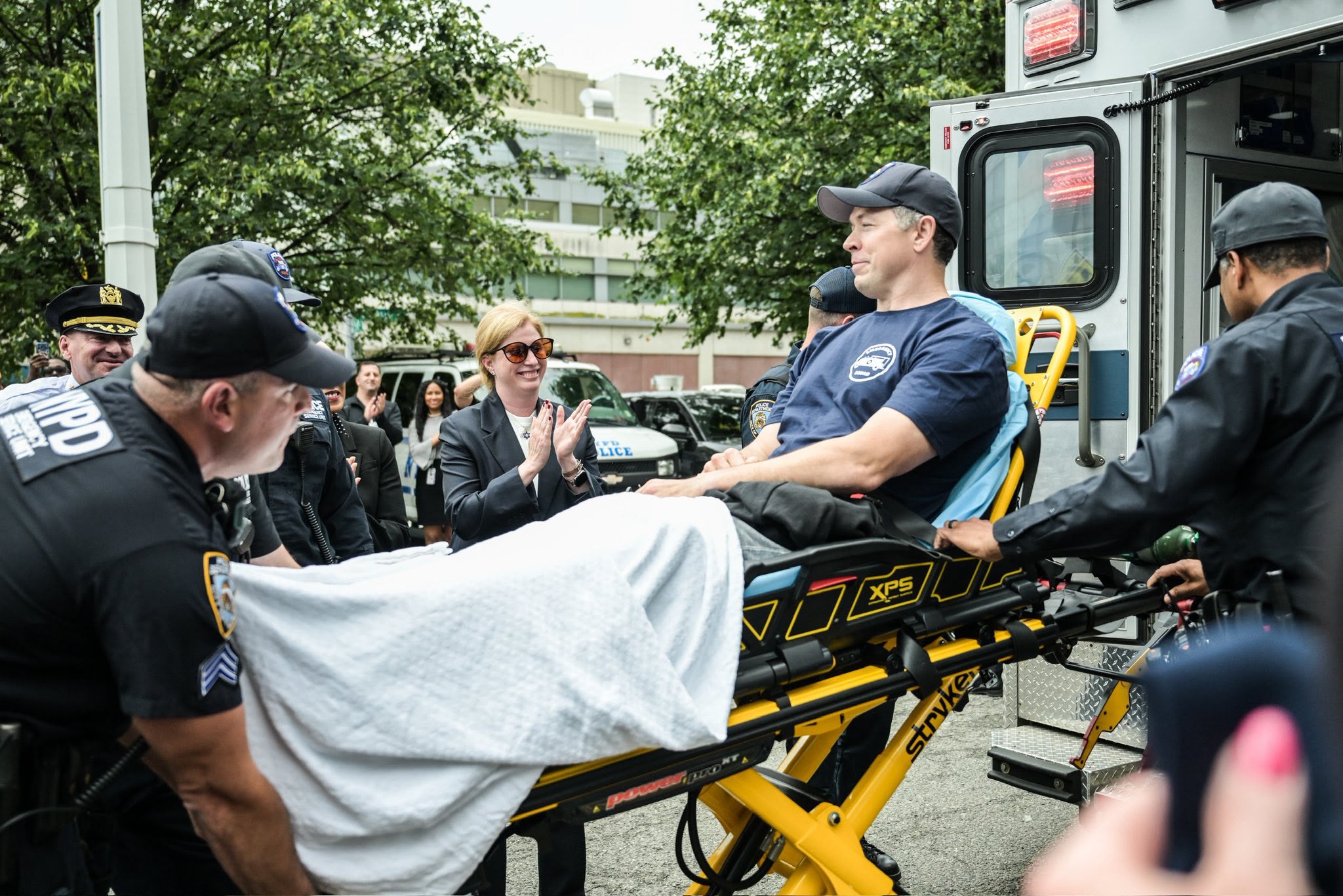 NYPD Detective Receives Hero’s Send-Off from Kings County Hospital Following Recovery - gallery image 4