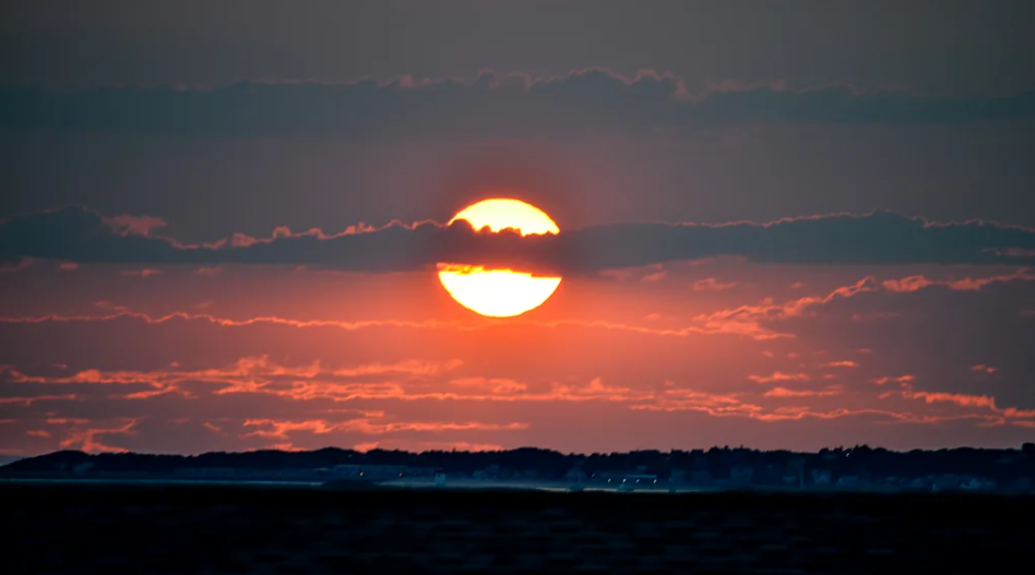 Why Watching Sunsets Could Be One of the Simplest Daily Habits for Better Mental and Physical Health - gallery image 2