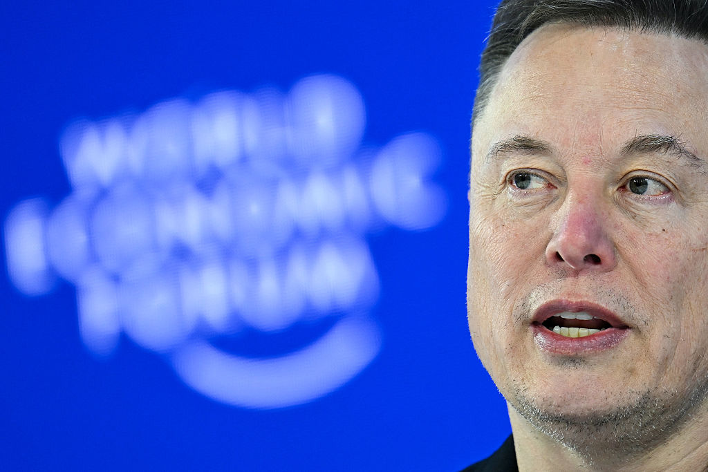 Musk Backs Anthropic as $40 Billion Infrastructure Partnership Reshapes AI Competition