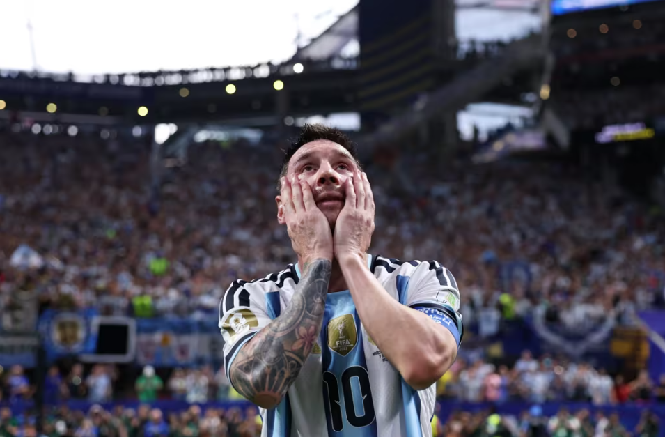 England and Argentina Turn Resilience into Their Greatest Weapon Ahead of World Cup Semi-Final - gallery image 2