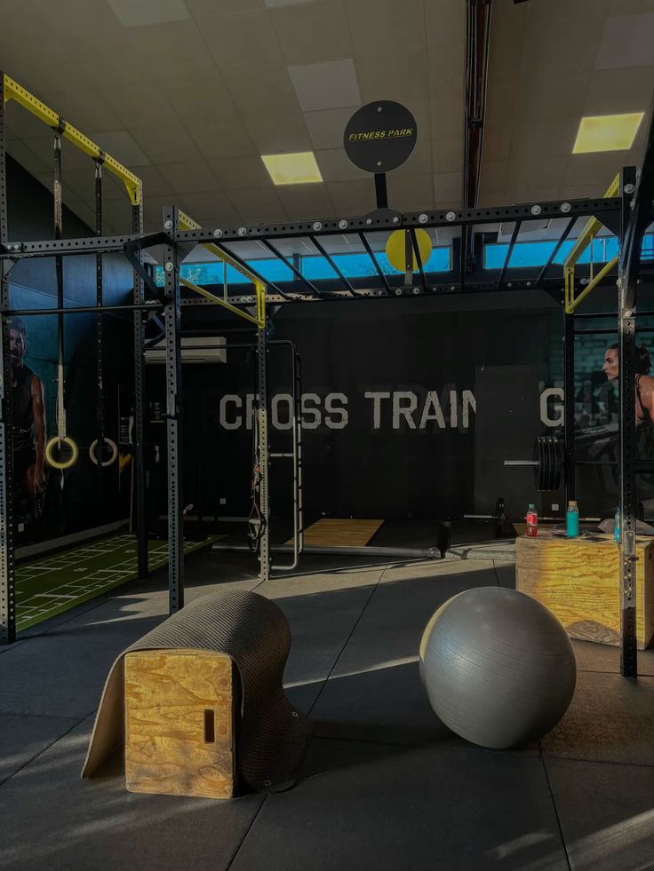 Fitness or CrossFit? Choosing the Right Training Strategy for Performance and Long-Term Health