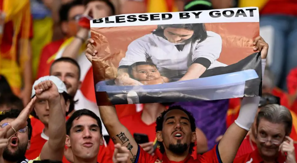 From a Chance Encounter to the World Cup Final: How Messi and Lamine Yamal Came to Represent Two Eras of Football - gallery image 3