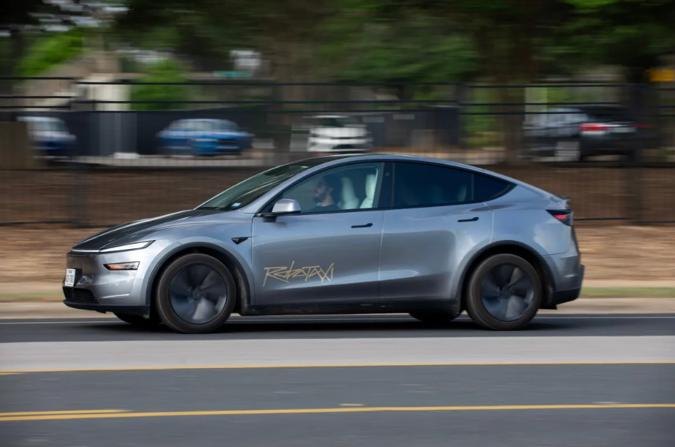 Tesla Expands Florida Robotaxi Trials as Autonomous Mobility Strategy Enters a Critical Growth Phase