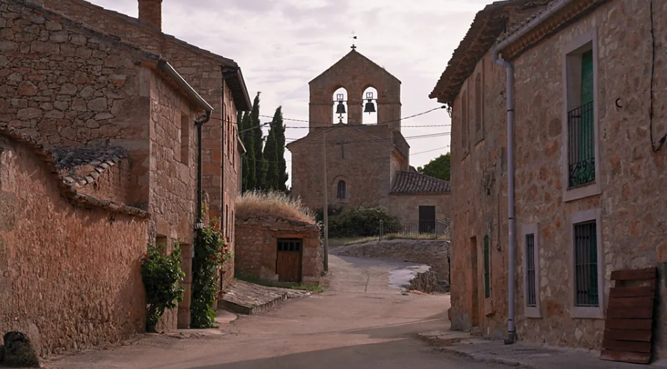 A Spanish Village Prepares for a Rare Double Darkness as Astronomy Becomes a Tourism Asset - gallery image 2