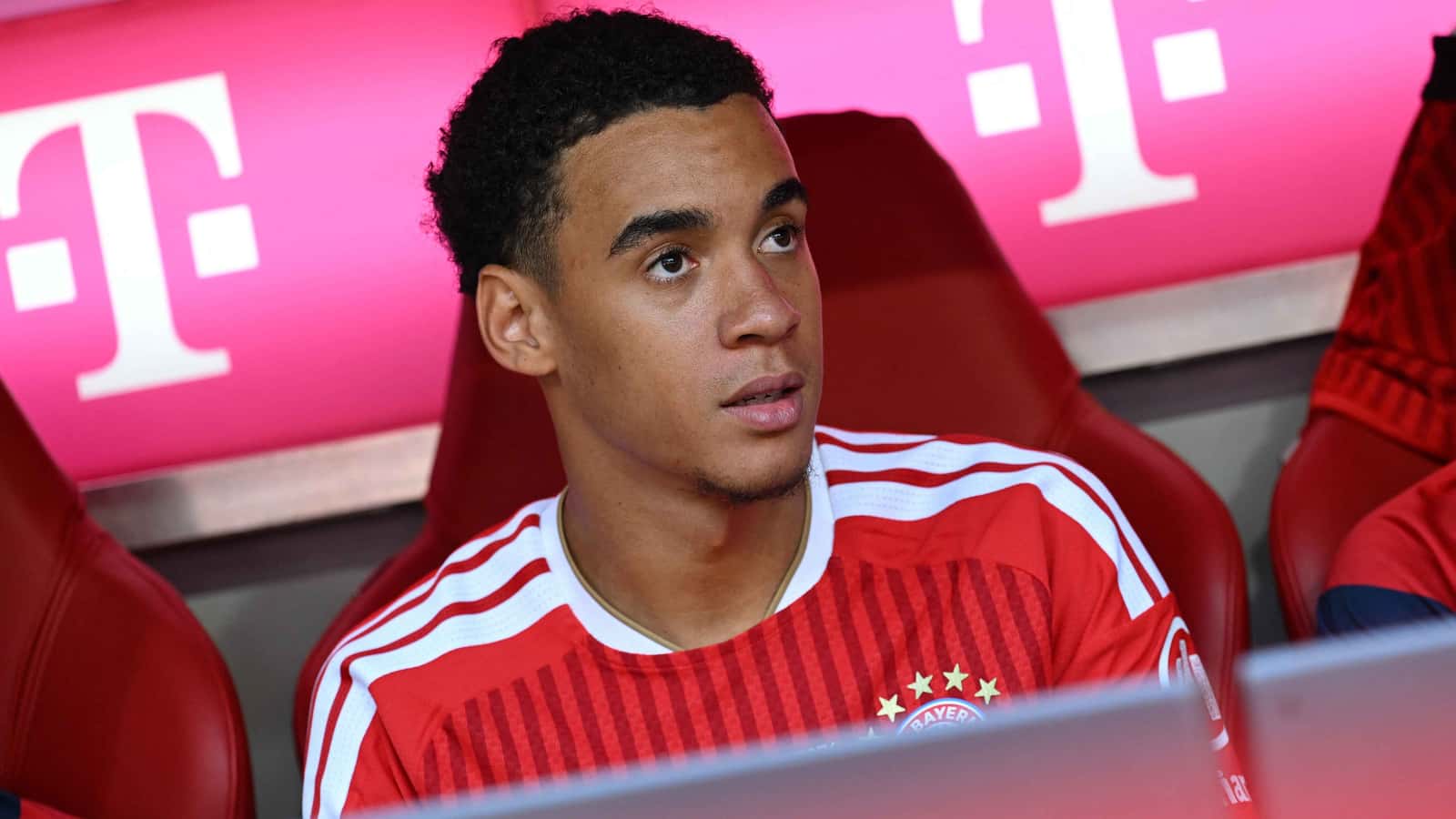 Jamal Musiala’s Neurological Diagnosis Puts Bayern Munich’s Season Planning Under the Microscope