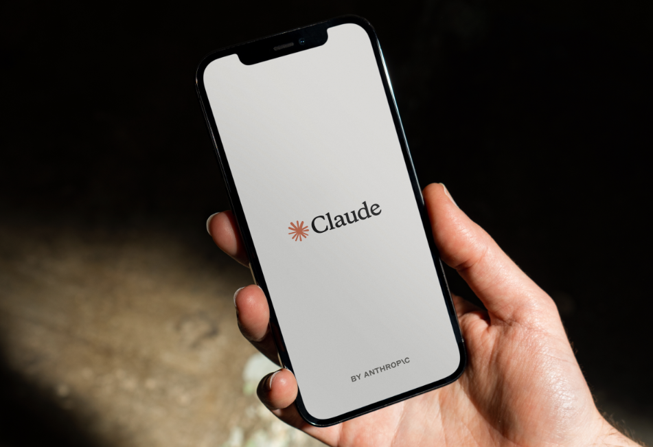 Anthropic Rebuilds Claude Around a Unified Memory Experience Across Chat and Cowork