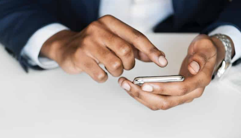 When Convenience Becomes Cognitive Dependence: The Hidden Cost of Smartphone-Centered Living - gallery image 1