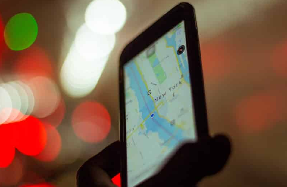 When Convenience Becomes Cognitive Dependence: The Hidden Cost of Smartphone-Centered Living - gallery image 2