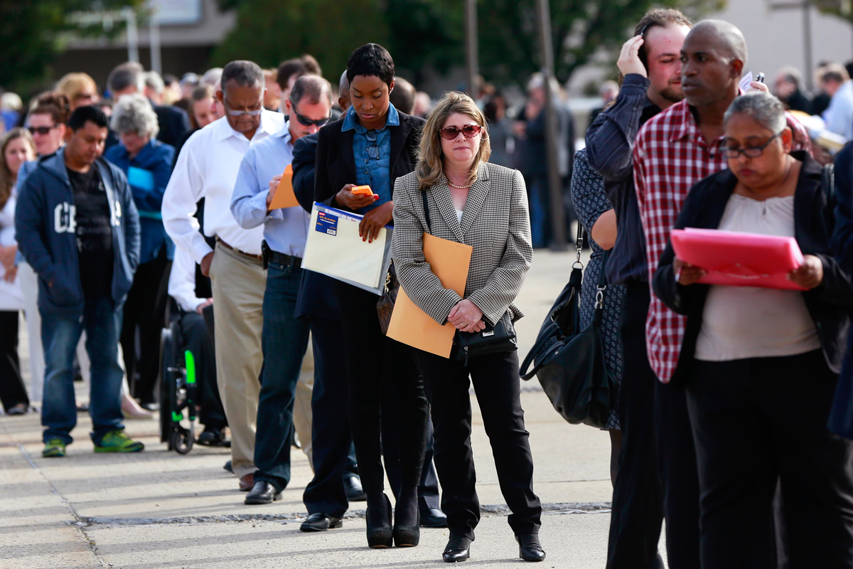U.S. Jobless Claims Fall to 197,000 as Labor Market Shows Continued Resilience - gallery image 1